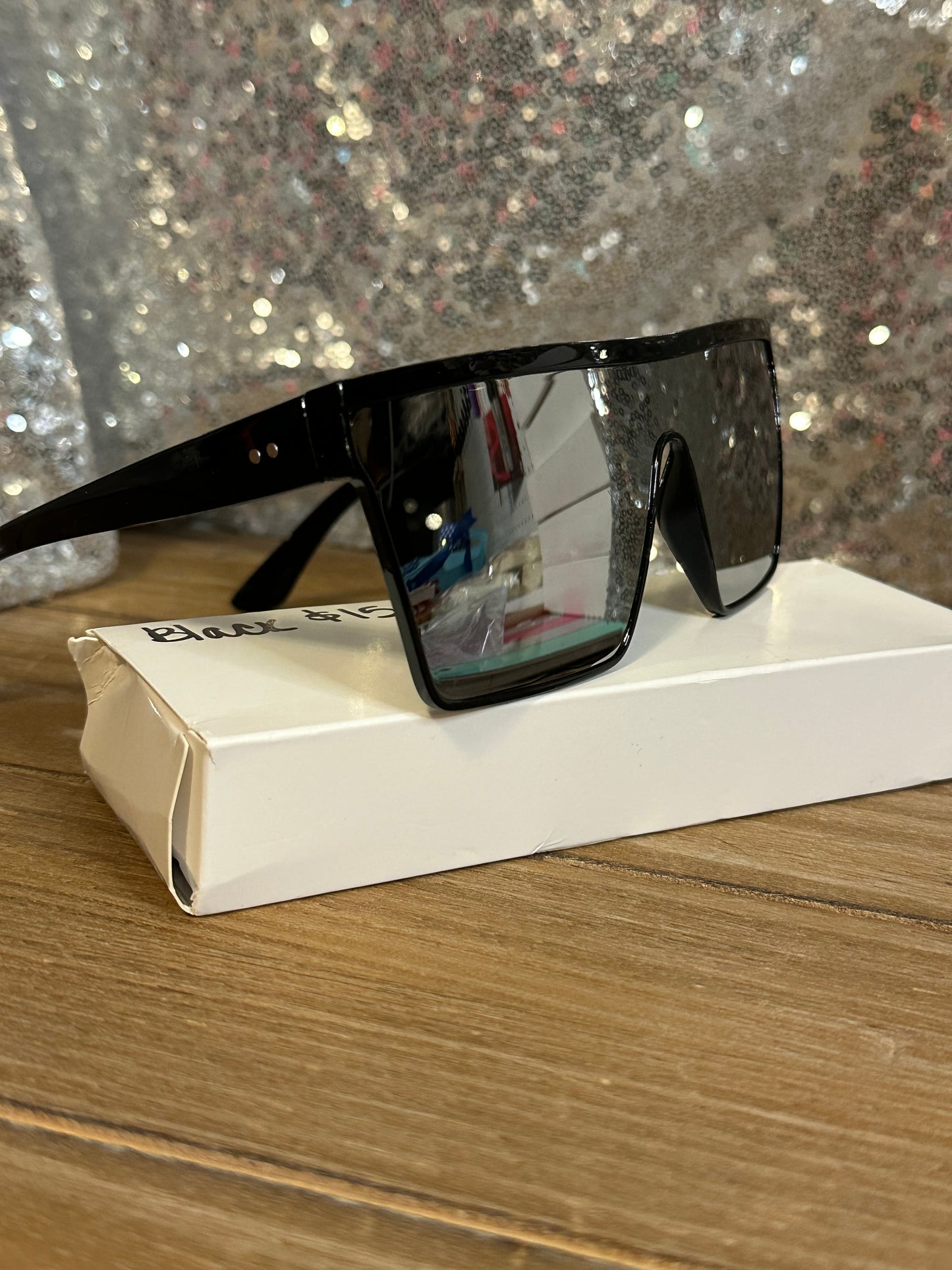 Black Frame Mirrored Sunglasses